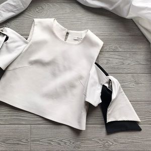 Milly • Cropped Ansley Top Textured Cold Shoulder